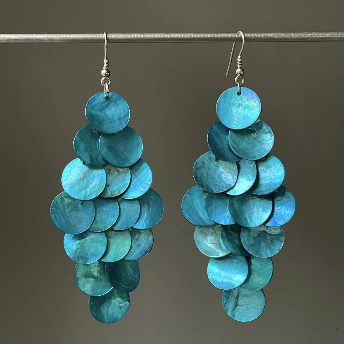 A Pair Of Round Geometric Shell Tassel Earrings, Coastal , Elegant Ear Hooks, Fashion Versatile, Niche High-end Ear Jewelry