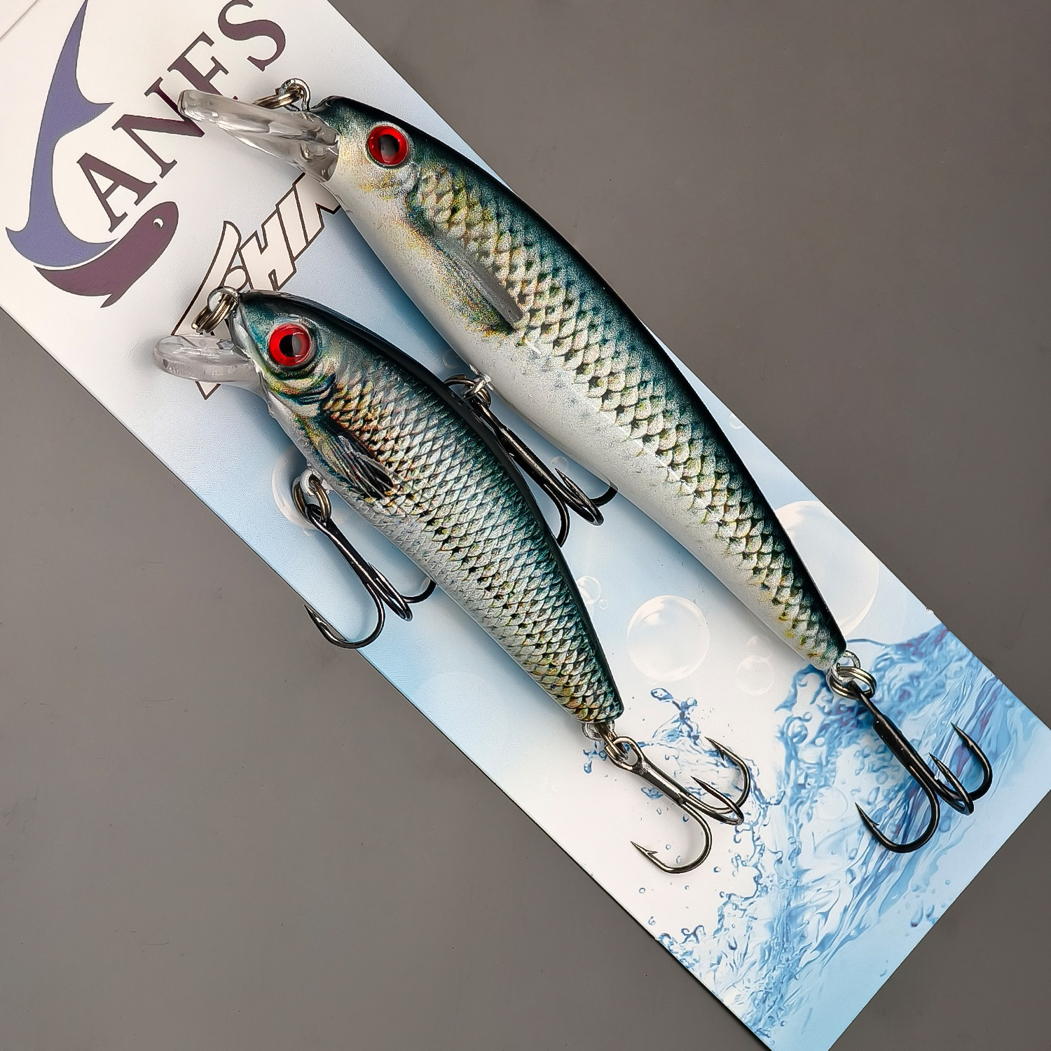 E-shop 2 Stk. ANFS Sinkende Minnow Angelköder - Realistisches Minnow-Design mit 3 Drillinghaken, Robuste Konstruktion, Süß- und Salzwasser-kompatibel -