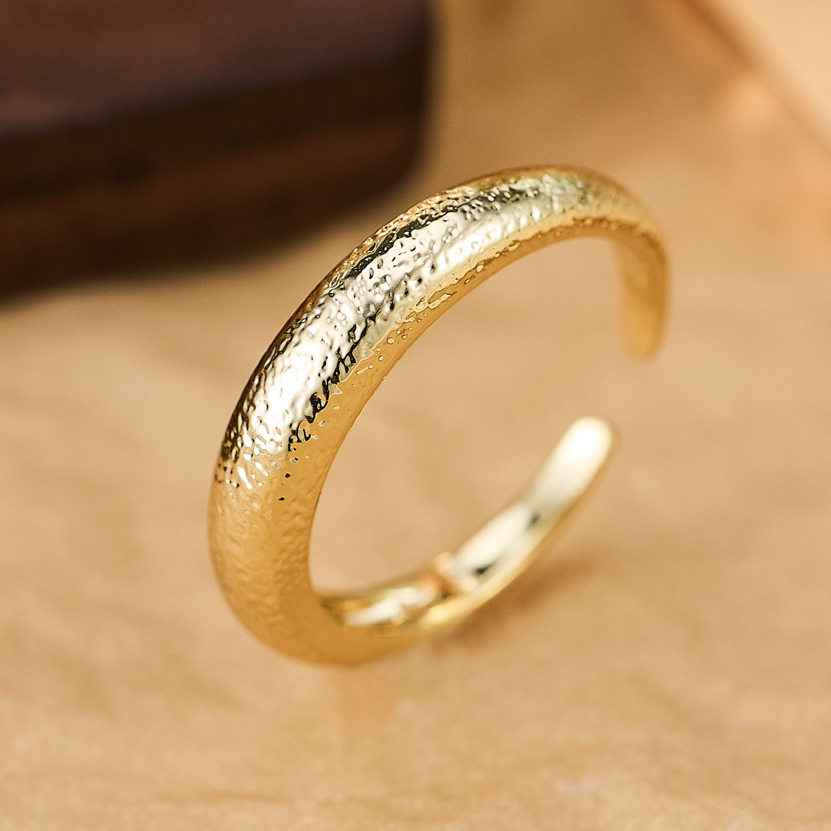 Women's Fully Hammered Concave Texture Opening Ring, Retro Style