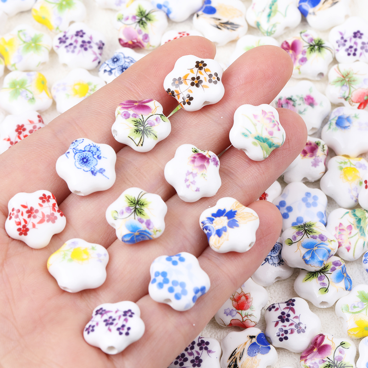 25pcs Random Color Flower Shaped Porcelain Beads for DIY Jewelry Making