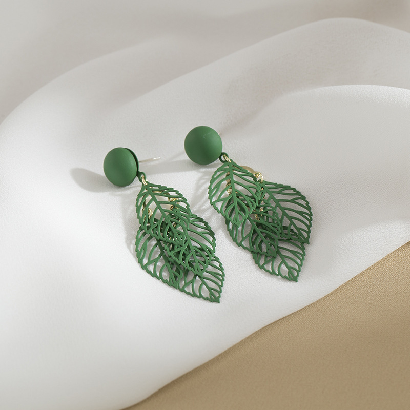 TEMU 2pcs Elegant Green Leaf Dangle Earrings For Women - Alloy, Mosquito Coil Design, No Piercing Required, Sophisticated Hong Style, Cute Earrings