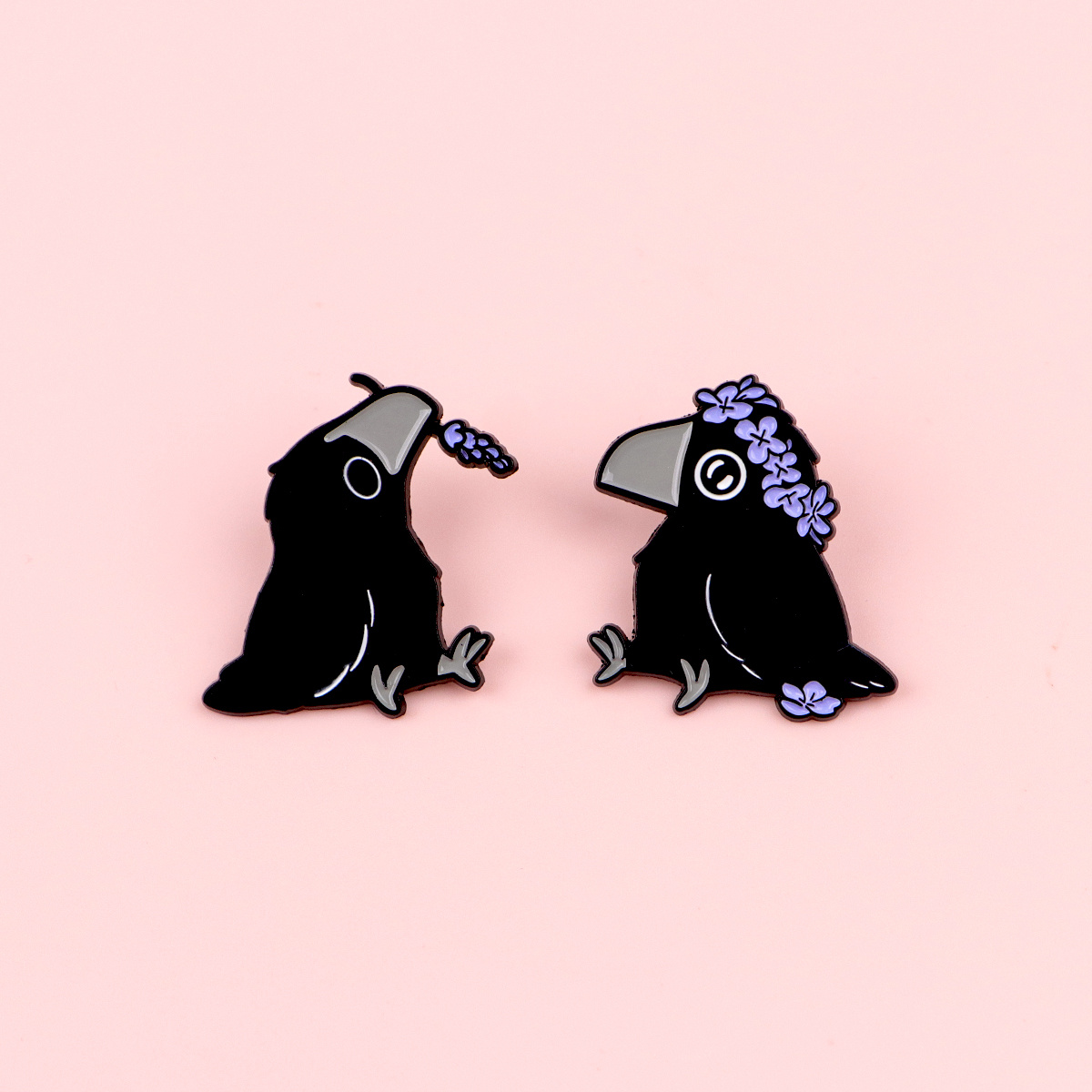 E-shop 2 Stück Niedliche Krähen-Anstecker Cartoon-Pin Aktentaschen-Abzeichen Geschenk Broschen Rucksack-Abzeichen Accessoires für Schmuck Süße Dinge