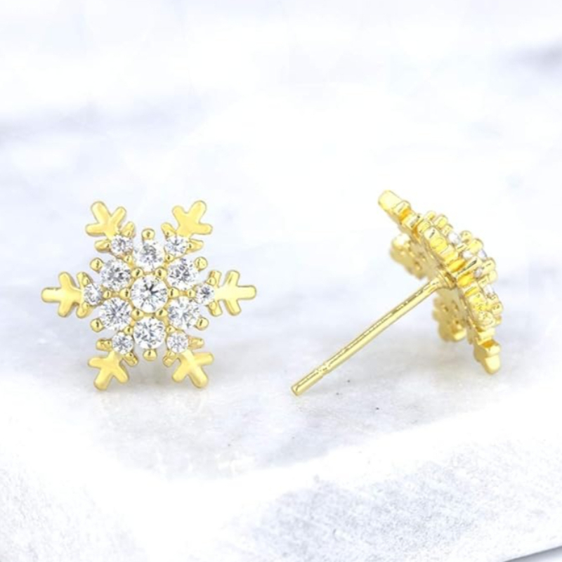 Exquisite Synthetic Zirconia Snowflake Stud Earrings