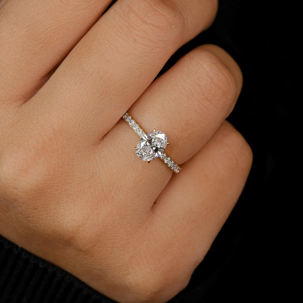Stylish Oval Moissanite Ring in 925 Silver, Ideal for Evening Parties