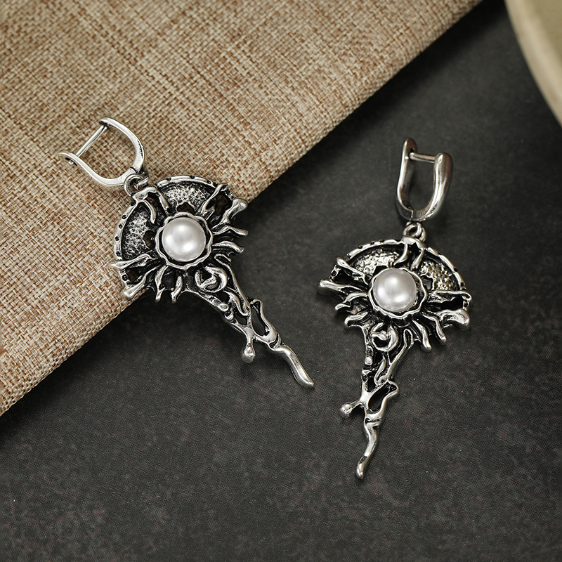 Women's Vintage Ocean Feng Shui Ear Hook Long Earrings