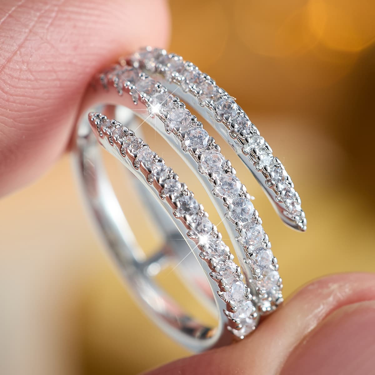 Twisted Full-Set Zirconia Inlaid Ring