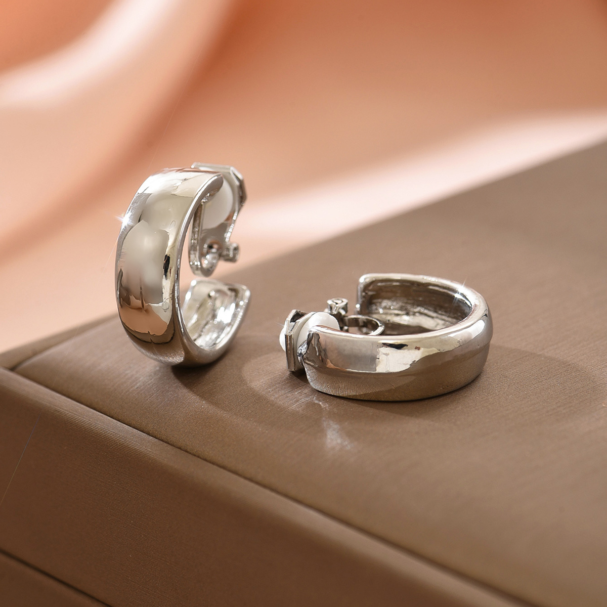Women's Simple and Elegant C-Shaped Hoop Clip-On Earrings