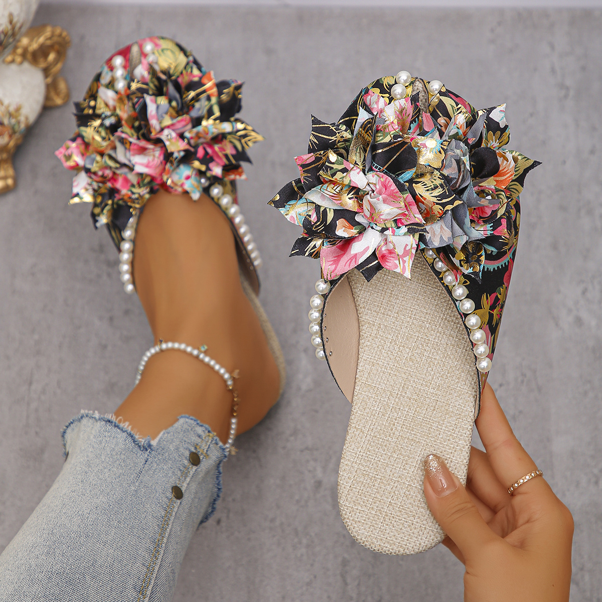 TEMU A Pair Of Elegant Women's Sandals With Floral Decorations, Embellishments, Random Floral Prints, Round Toes, And Design. Vintage Fashion Style,