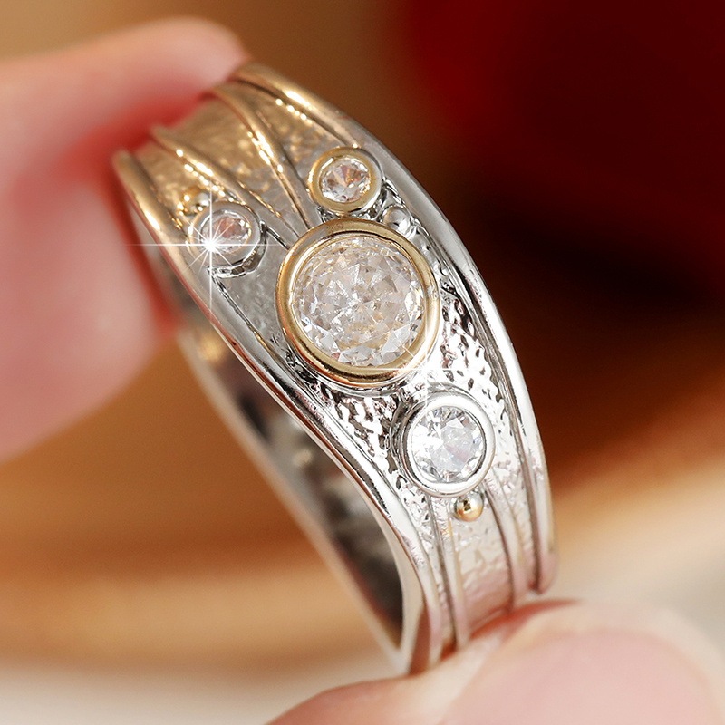 Elegant Textured Women's Wide Ring with Synthetic Zirconia