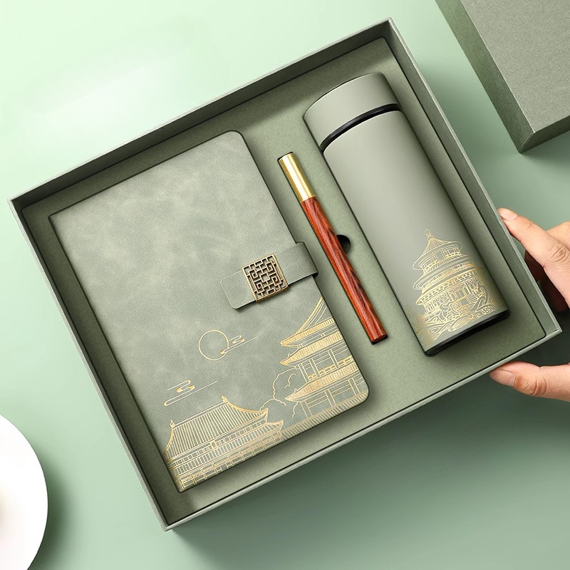 

City-themed Gift Set With Insulated Mug & Notebook - Smooth , Dotted Lines, Use & Corporate Gifting