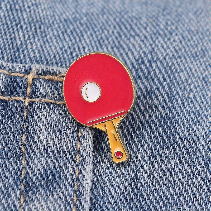 Table Tennis Paddle Brooch - Retro -pong Pin, Sporty Badge Suitable For Daily Wear & Parties, Table Tennis Fan Accessory, Minimalist Paddle For Events & Casual Outfits