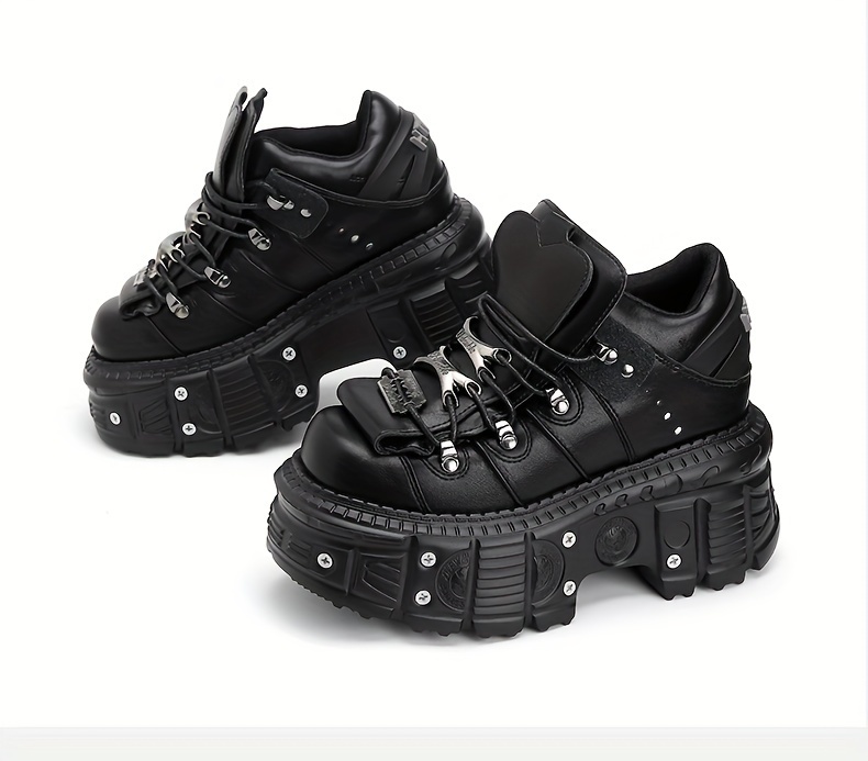 [Sneakers] The New 2026 Model Features Thick-Soled, All-White Dad Shoes Available for 25 Occasions! with Breathable Mesh And a Serrated Outsole, Enhanced with Gray Stripes, This Functional Design Looks Great for Both Casual Outings And Commuting