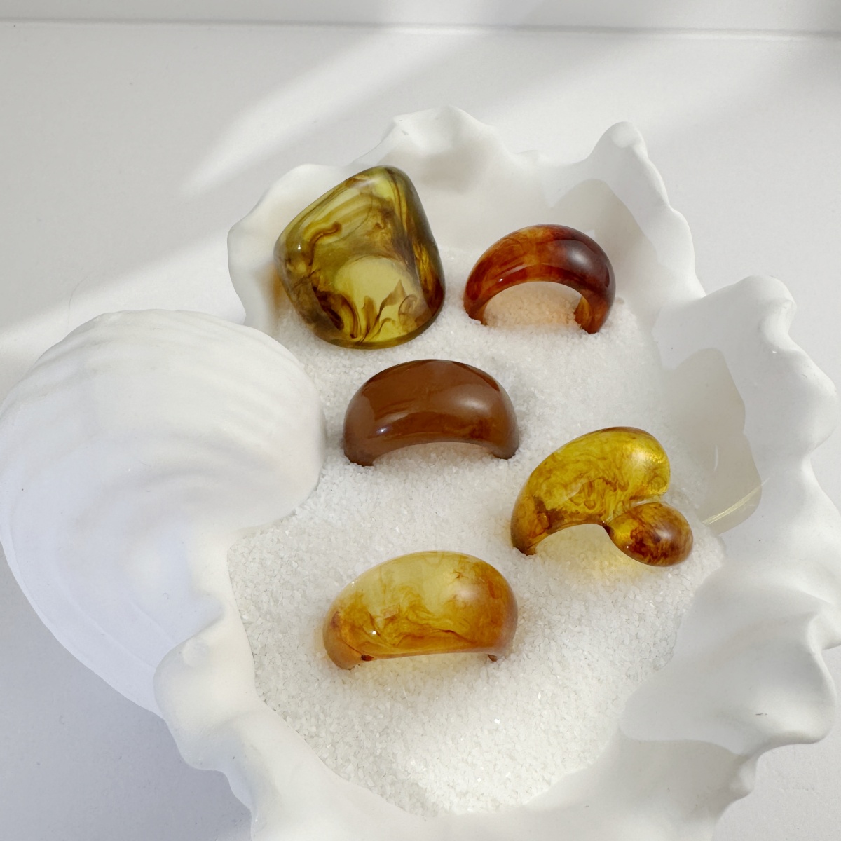 5pc Retro Imitation Amber Dyed Resin Ring Set