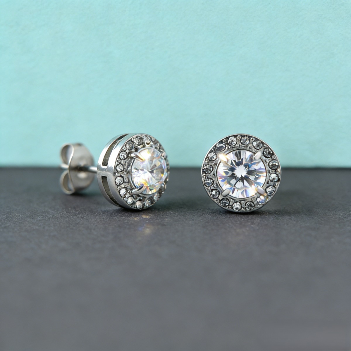 Women's Luxurious Synthetic Moissanite Stud Earrings