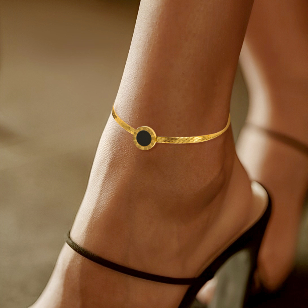 Image of Golden Layered Anklet Set With Rhinestone For Women Minimalist Style Foot Jewelry Gift For Beach Vacation