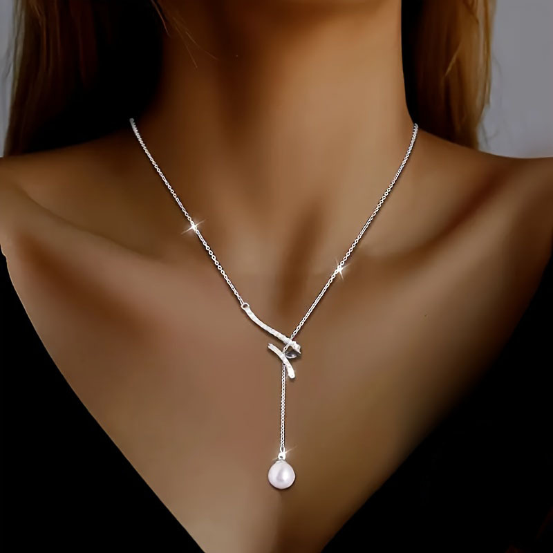 E-shop High-End Y-förmige Halskette mit Kunstperlen, leichtes luxuriöses, unregelmäßiges Design, Schlüsselbeinkette für Damen, geeignet für den