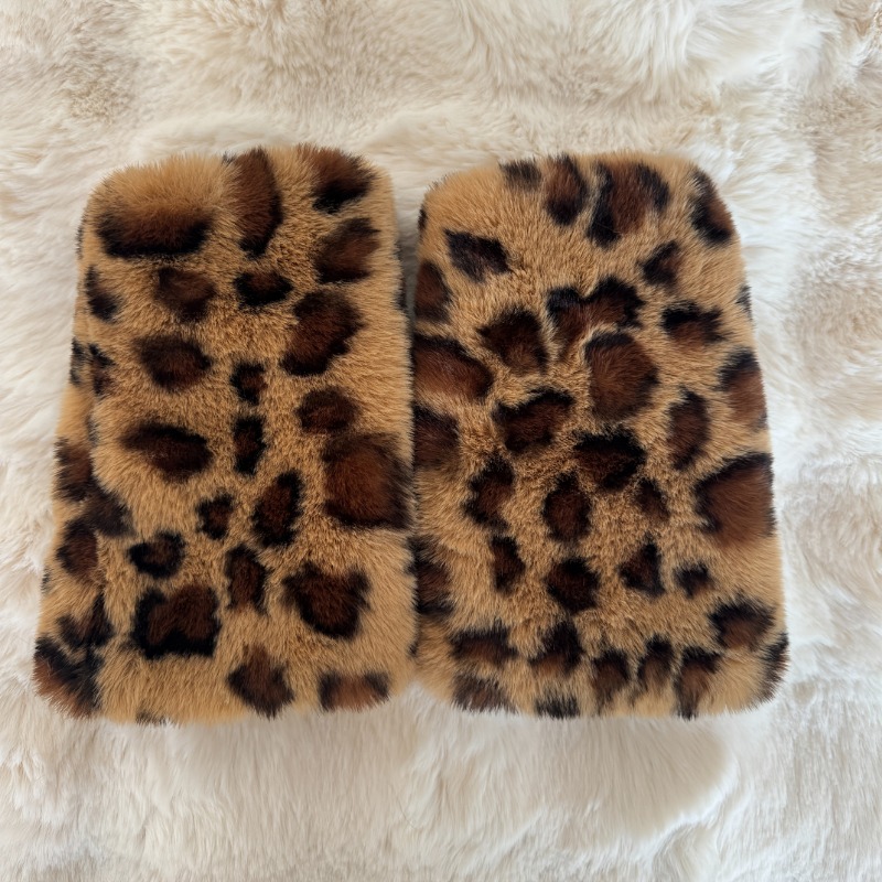 Winter Half-finger Leopard Print Gloves, Comfortable And , Essential For Winter Cycling, Office, And Outdoor Activities