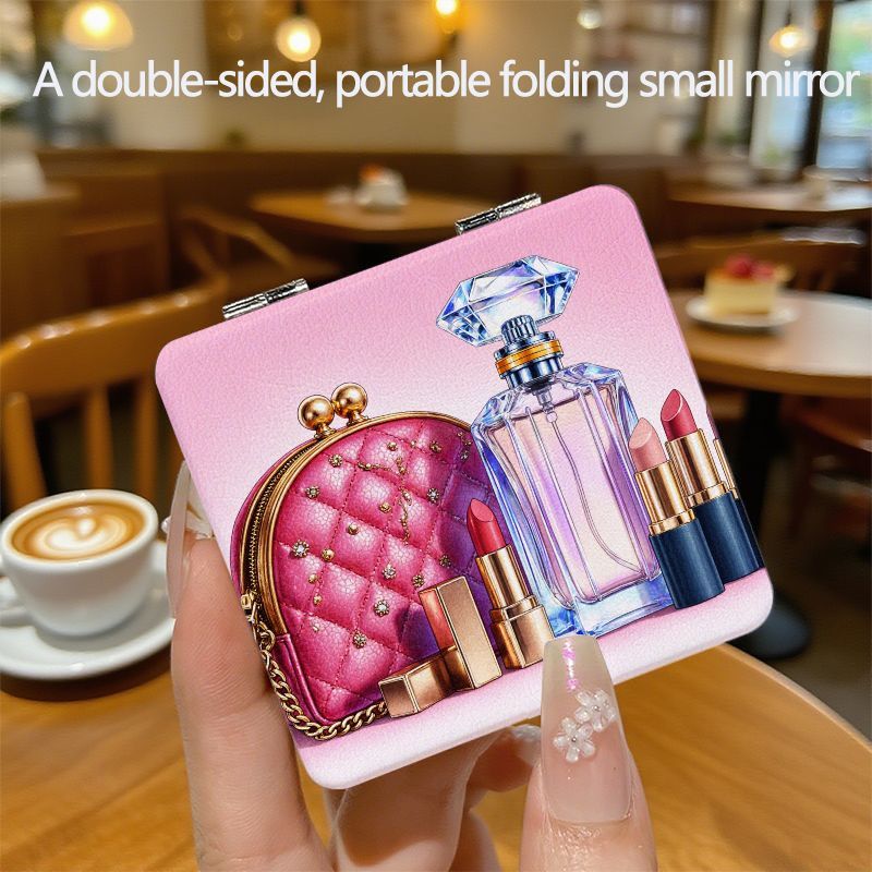 E-shop Tragbarer, faltbarer, doppelseitiger kleiner Spiegel mit rosa Vorderseite & niedlichem Dekor: Rosa gesteppte Handtasche, blaue Parfümflasche,