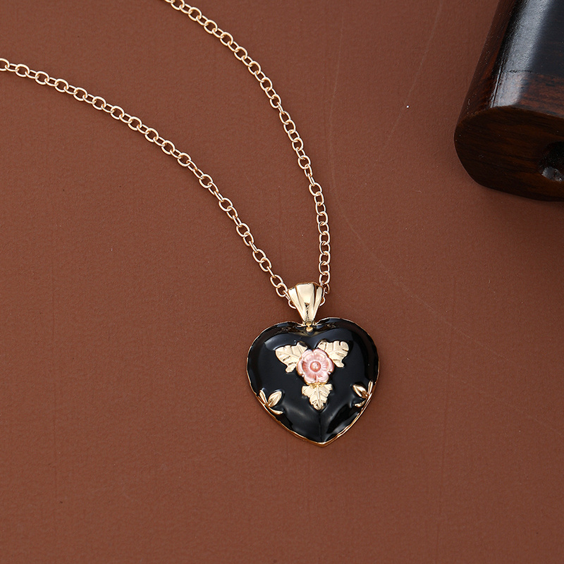 TEMU Black Gothic Heart-shaped Pendant Necklace, Suitable For Men's Jewelry Accessories, With In Of The Pendant, Making It A Must-have For