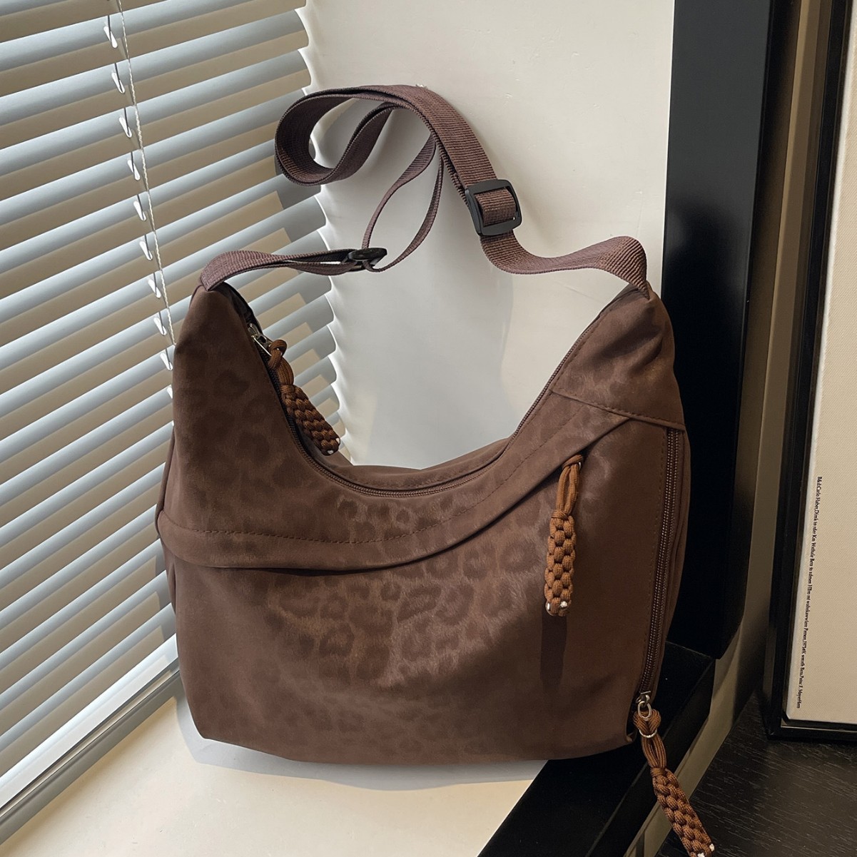 TEMU 2026 Early Spring New Arrival: Vintage Leopard Print Women Crossbody Bag, Large Capacity Lightweight Dumpling/underarm Crescent Purse. Versatile
