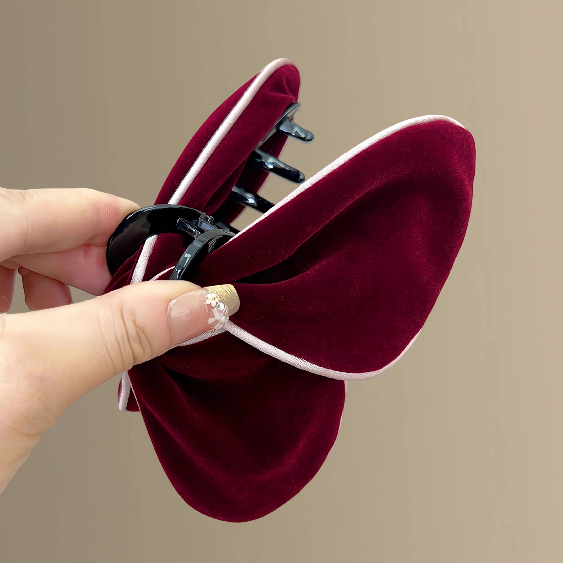 TEMU 1pc Winter-spring New Year Elegant Soft Fur Hairpin - Soft Velvet And Shark-shaped Hairpins For Women As Gifts