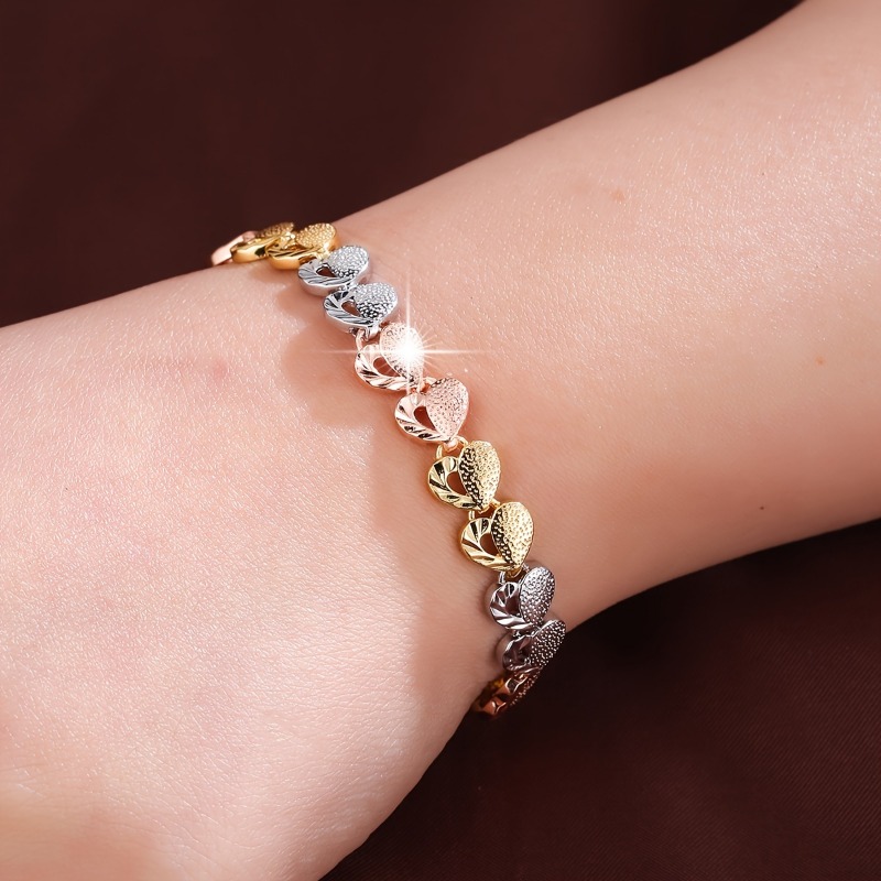 TEMU 1pc Of Stylish Heart-shaped Hollow Bracelet, Perfect For Valentine's Day, Elegant Jewelry That Suits Various Occasions Like Commuting, Banquets,
