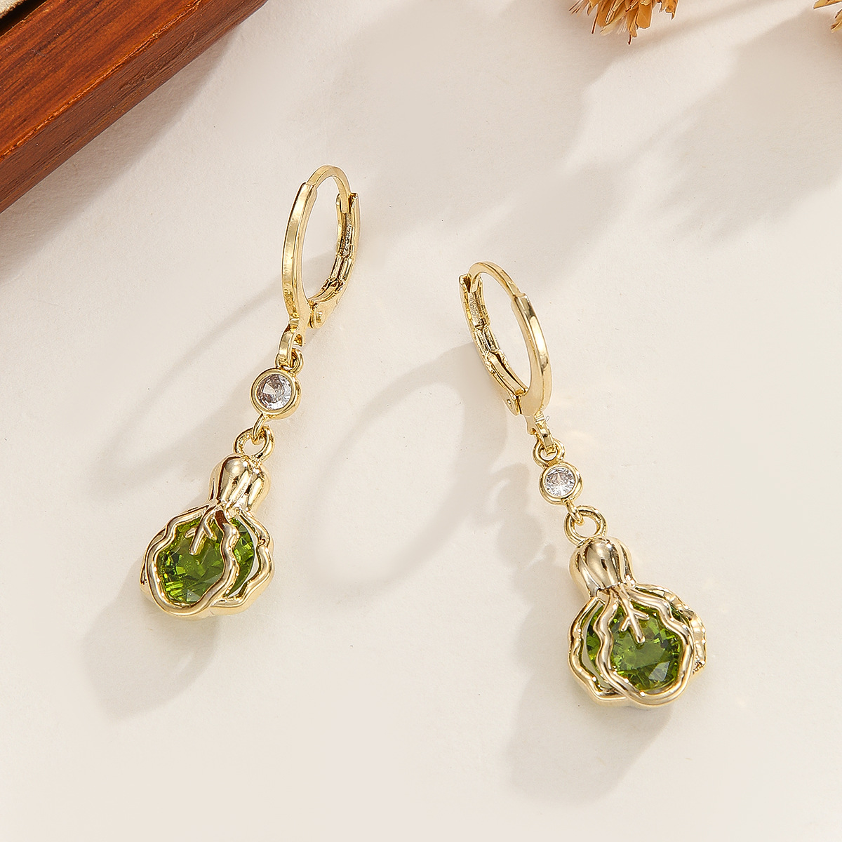 TEMU 1 Pair Vintage Fashion Earrings, Temperament And Trendy, Suitable For Parties And Daily Wear, An Elegant Accessory For , Retro Style For Festive