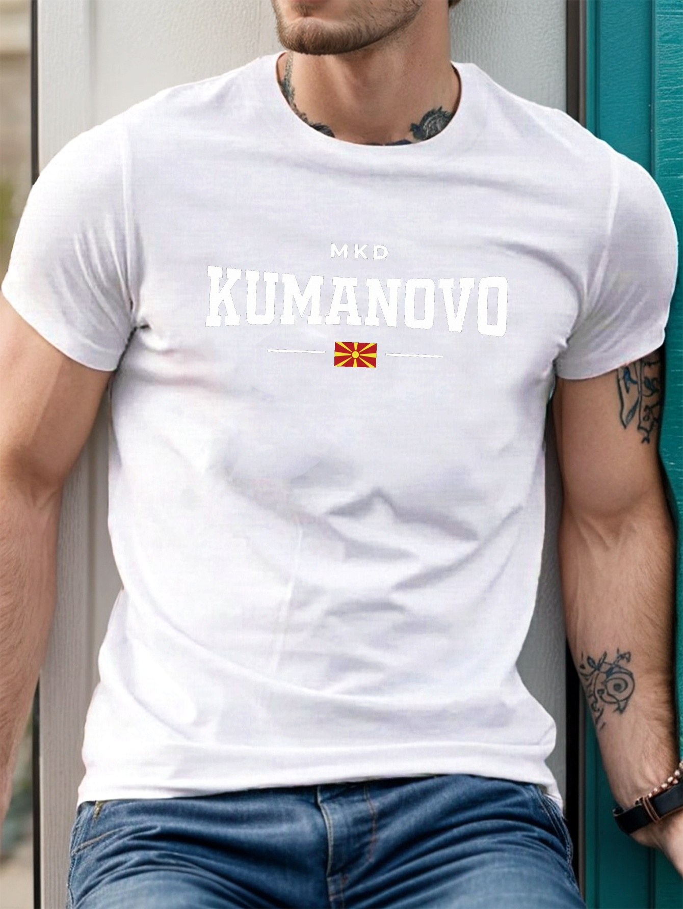 машка маица со графика на куманово, северна - дизајн со знаме mkd, лежерен краток ракав, лесна летна маица со округол врат, перачка во машина, редовен крој, секојдневна маица, геометриски дезен, удобна ткаенина детали 15