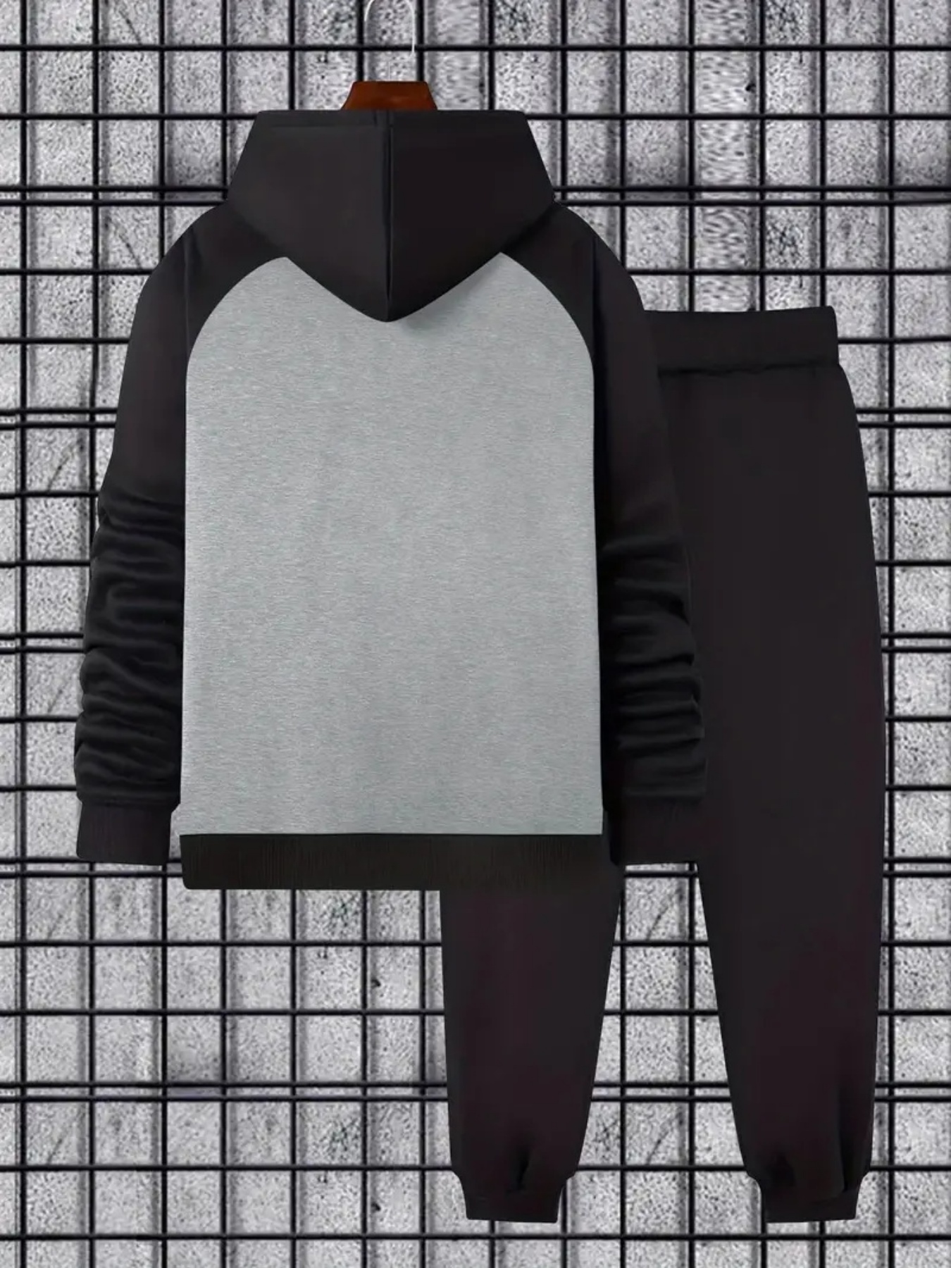 2pcs Men'S F1 Logo Hoodie and Belted Pants Set | Casual Sport Style with Dynamic Lines and Bold Fonts, Regular Fit for Autumn and Winter, Long Sleeve, Hooded, Slight Stretch Fabric, Geometric Pattern, Hot Stamping Detail