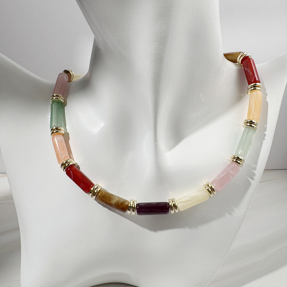 TEMU 1 collar de cadena para la clavícula de cuentas cilíndricas de acrílico coloreado de estilo bohemio retro con empalme aleatorios y diseño de