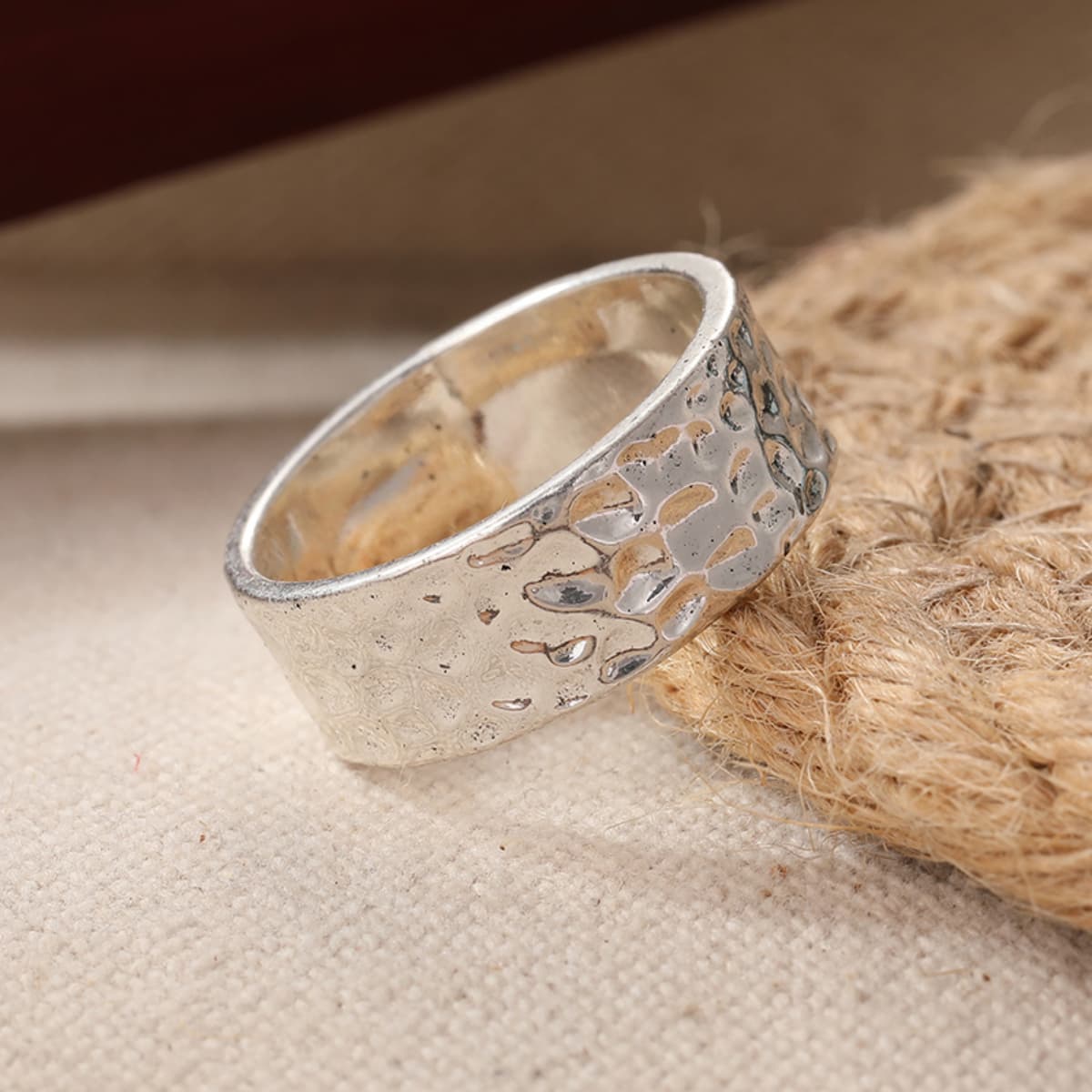 Hammered Texture Vintage Plain Band Ring, Unisex