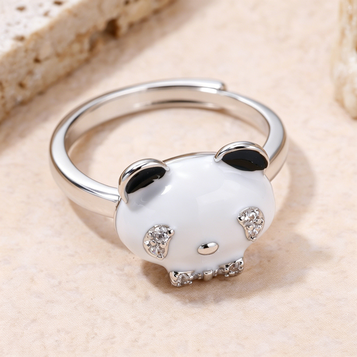 Adjustable Ring with White Design and Black Inner Decoration