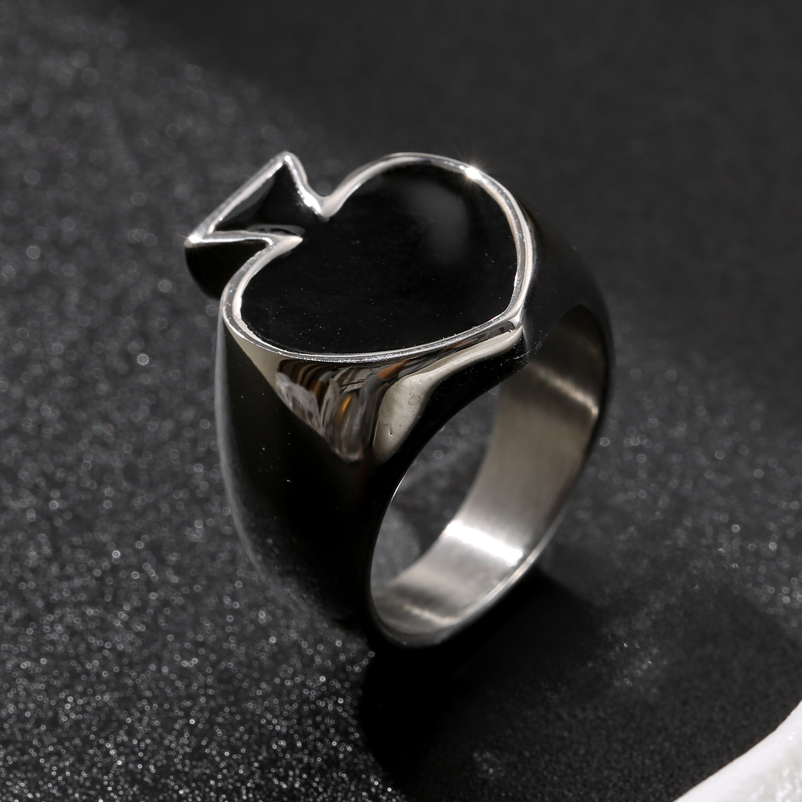 Image of 1pc Of 304l 304l Stainless Steel Ring In A Spade Shape Designed For Men, Featuring A Perfect For Gifts And Cool Jewelry, Without Battery