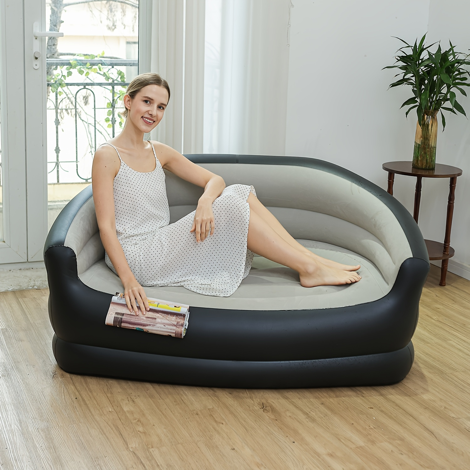 An Inflatable Outdoor Sofa, Portable Inflatable Couch, Foldable Double-Seat Inflatable Sofa, Portable Inflatable Lounge Chair, Equipped with an Air Pump, Featuring a PVC Frame, Suitable for Camping And Family Leisure.