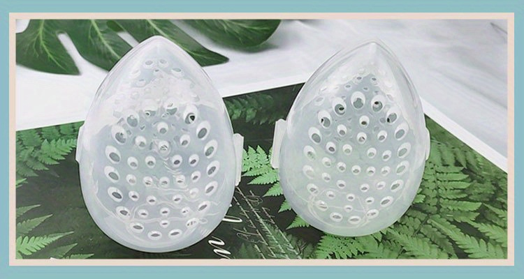 1pc Clear Travel Makeup Sponge Holder, Mini Transparent Plastic Cosmetic Puff Storage Case, Portable Sponge Organizer for Beauty Blenders and Applicators