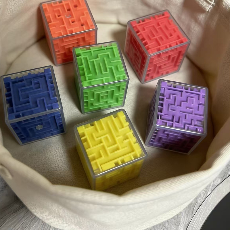 15pcs Cute Mini Square Maze Toy, Educational Competitive Toy
