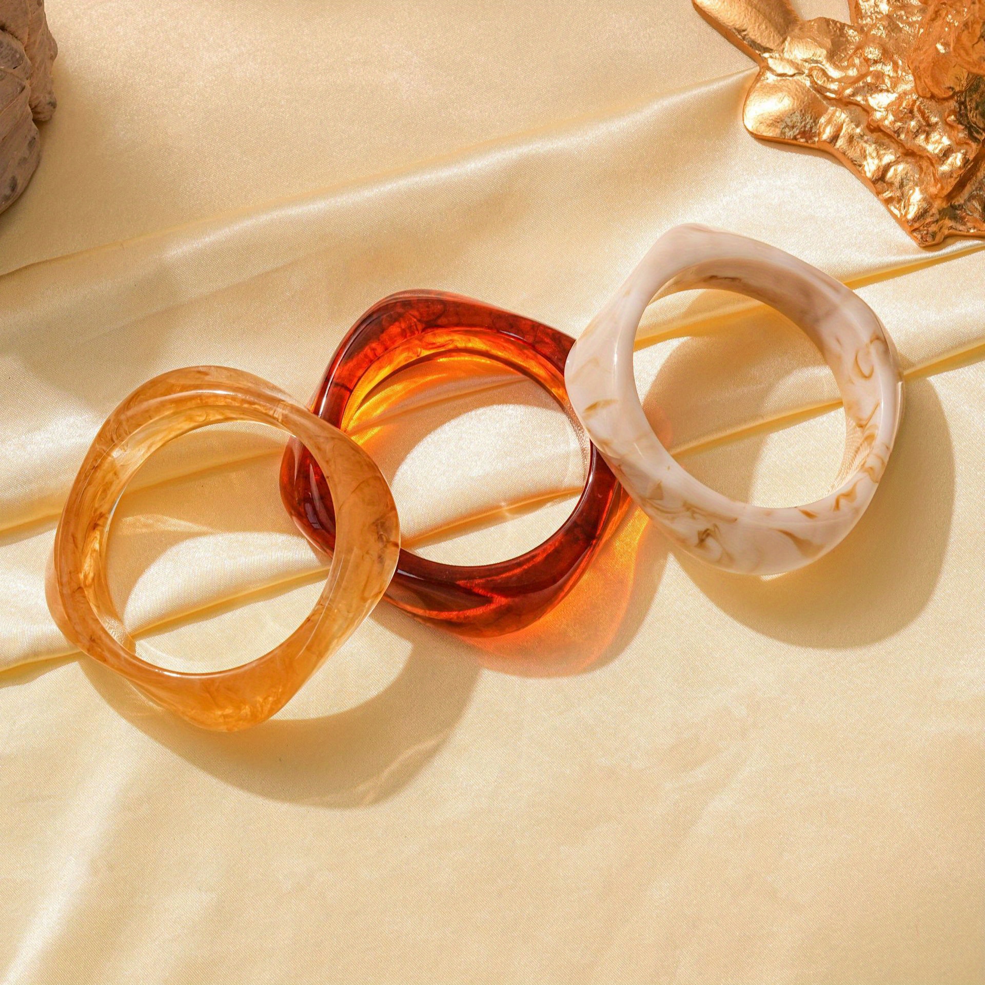 3pcs Stylish Marbled Resin Bracelets Set for Women