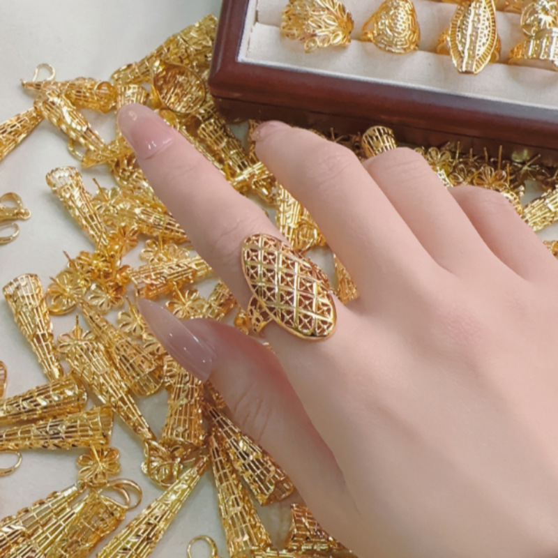Women's Vintage Marquise Shape Lattice Ring