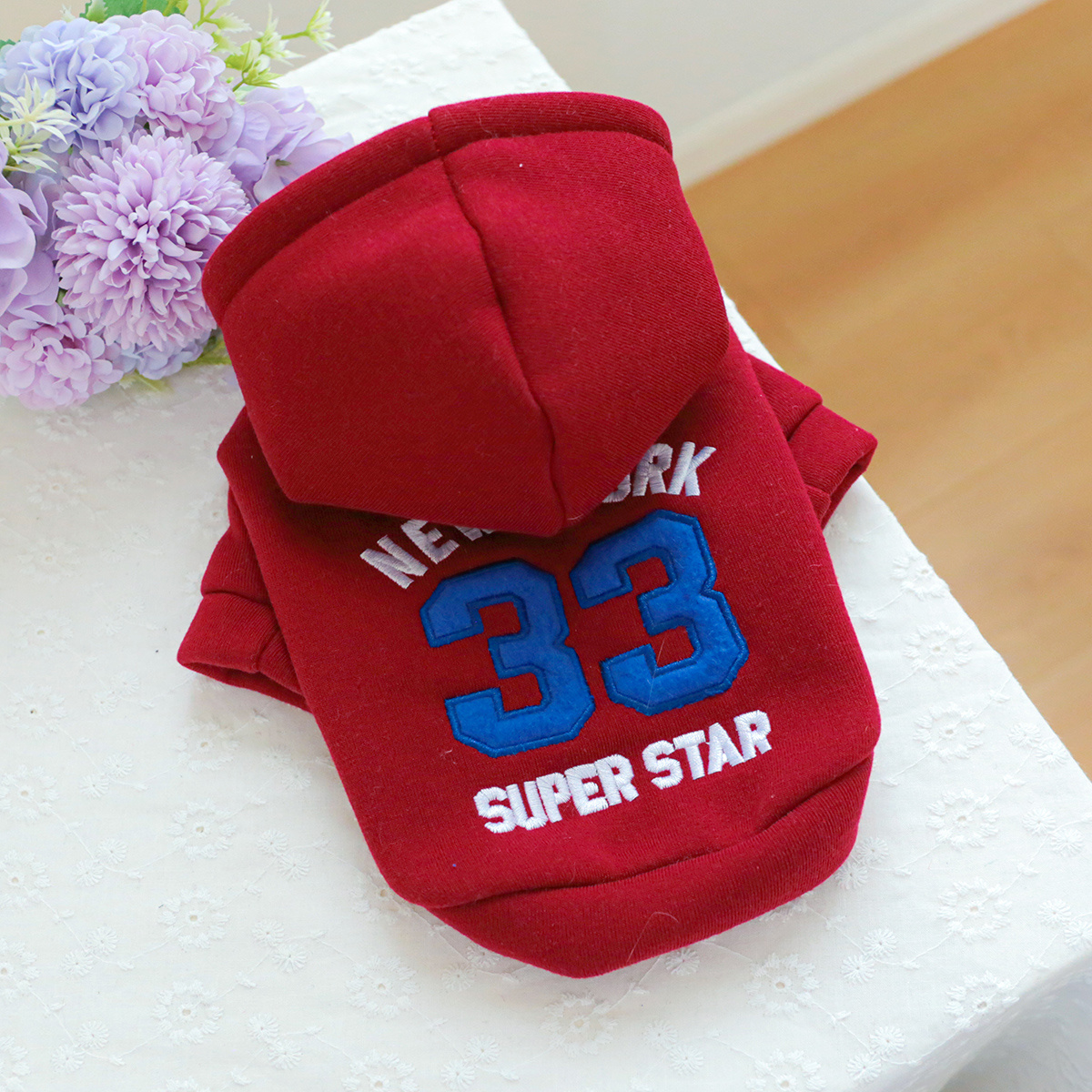 TEMU Red Vintage Superstar Hooded Pet Sweater, Suitable For Teddy, Poodle, Pomeranian, Yorkshire Terrier, Maltese Cats, With Lead Ring For Convenient