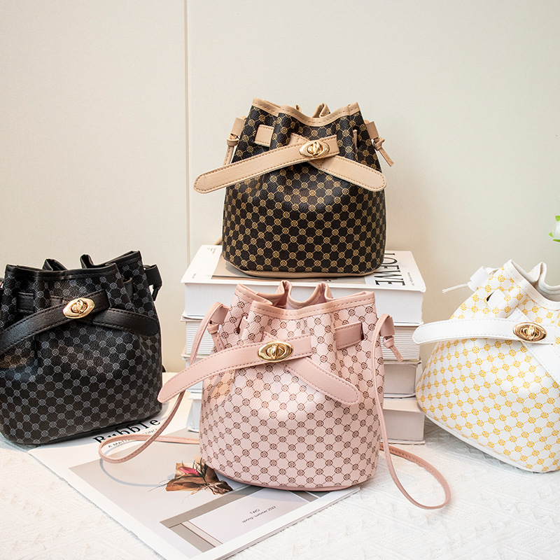 ★TOUT Y EST★ BAZAS bucket bag 4 color IAMBW017 Eddie Bauer X Looptworks Bucket Bag | Eddie Bauer