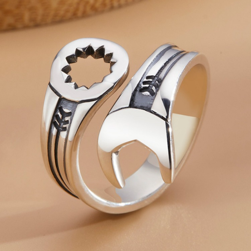 E-shop 1 Stück Frühling/Sommer Vintage Schraubenschlüssel Offener Ring, Exquisiter Schmuck, Ganzjährig , für Feste, Hochzeiten, , Partys Pendeln. Neues
