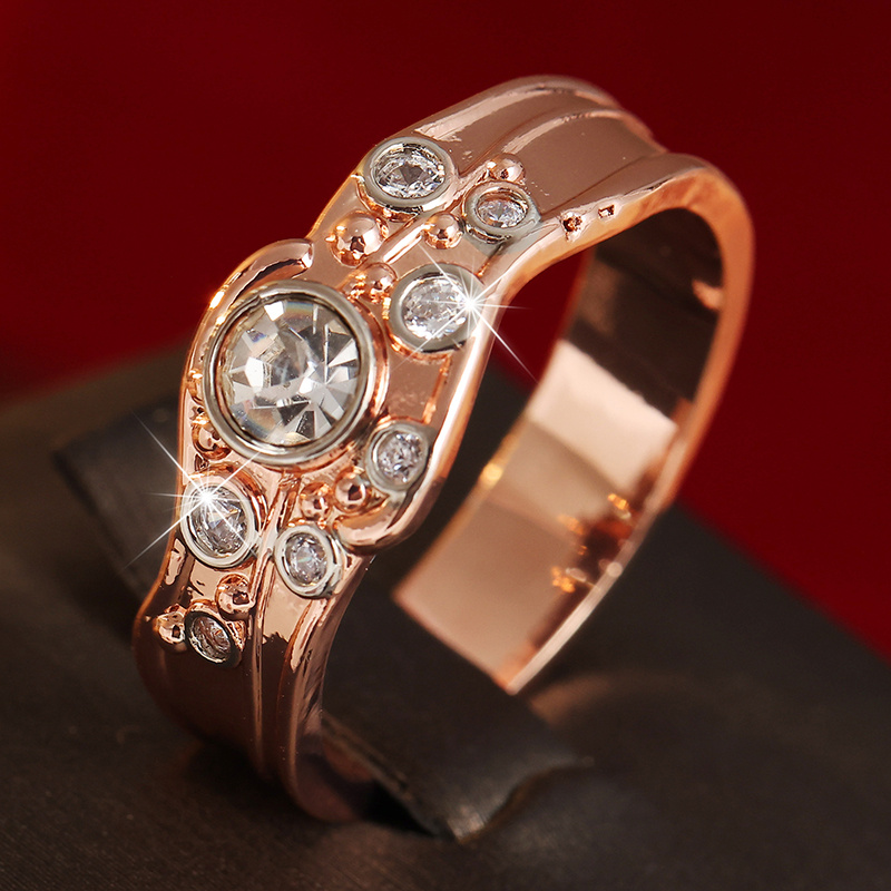 Light Luxury Women's Wave Layered Ring with Zirconia Decoration
