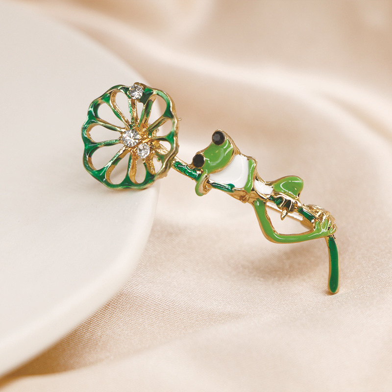 TEMU Vintage Enamel For Lotus Leaf Rhinestone Brooch, Women's Fashionable , Elegant And Animal Shaped Brooch, Suitable For Casual Occasions,