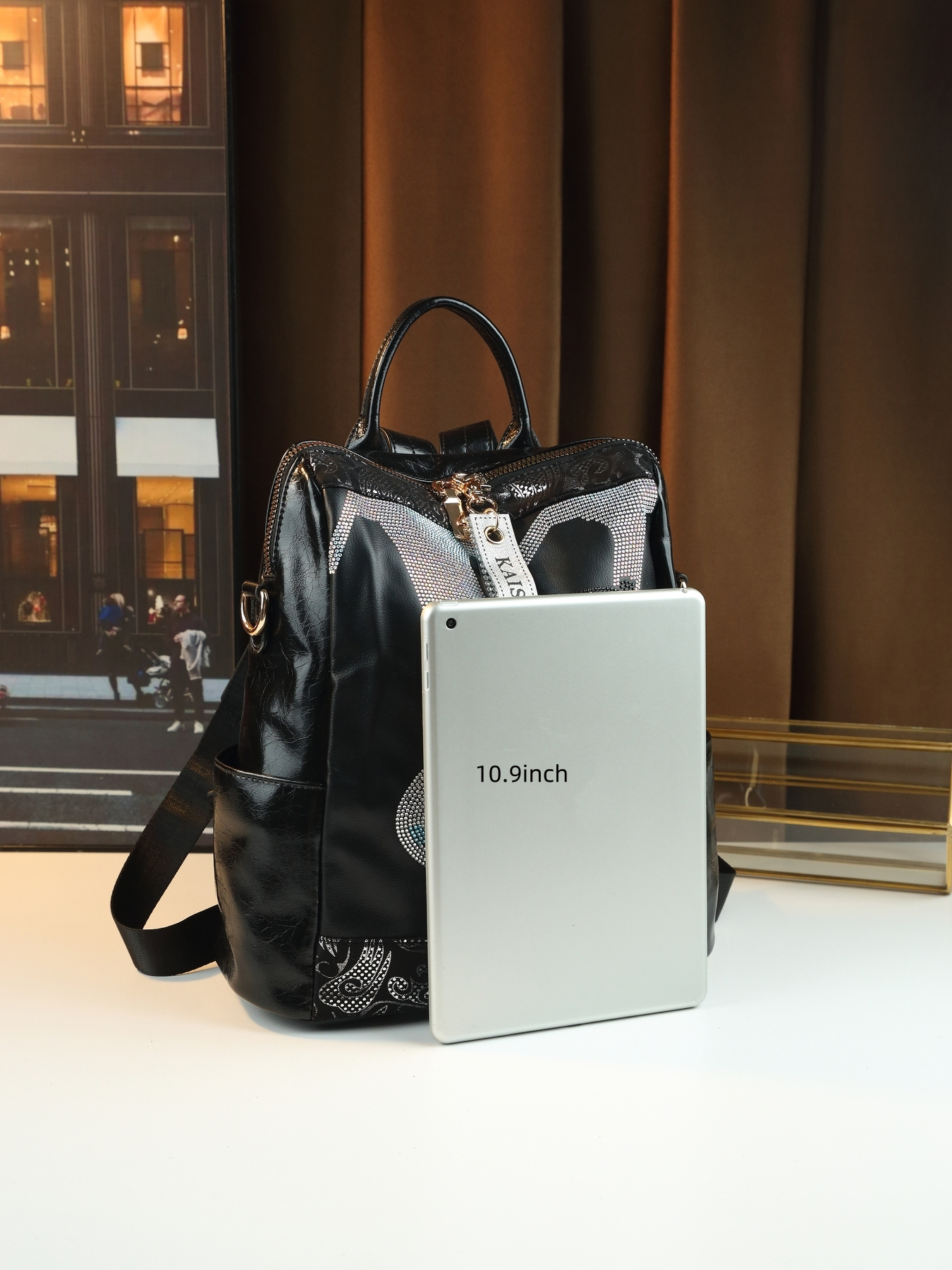 Padded adjustable shoulder straps