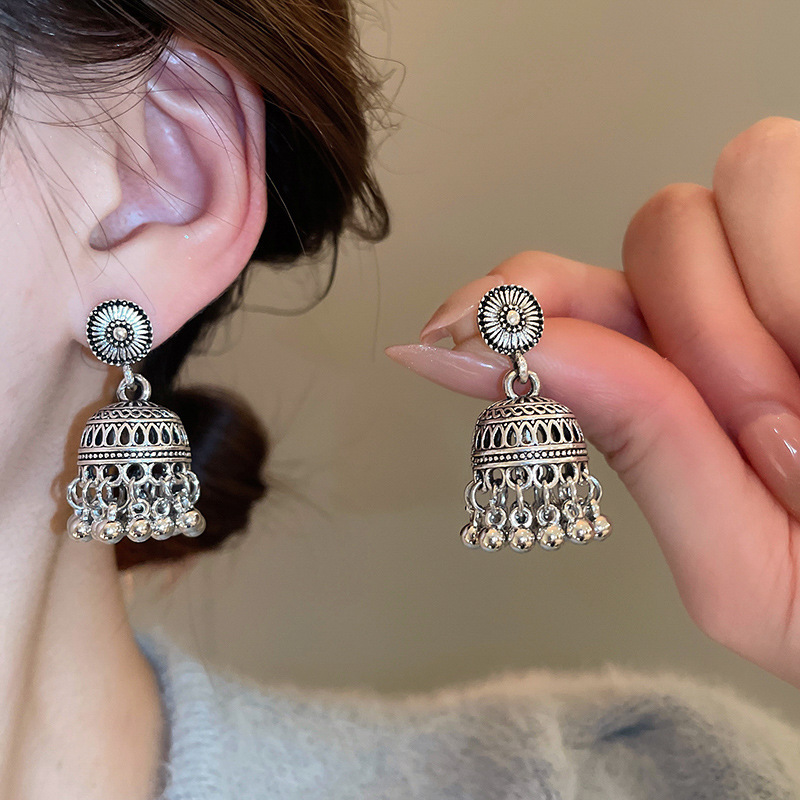 TEMU Une paire de boucles d'oreilles vintage de luxe de style , lourdes et artisanales, rondes, sculptées avec des , pour banquet de fête