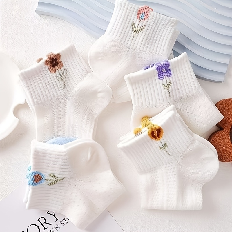 E-shop Fünf Paar weiße Damen-Knöchelsocken mit Blumenmuster, leicht und atmungsaktiv für den Sommer
