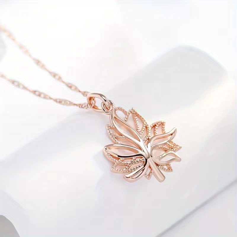 Image of Fashion Smooth Maple Leaf Pendant Golden Color Women Necklace Party Elegant Chain Jewelry