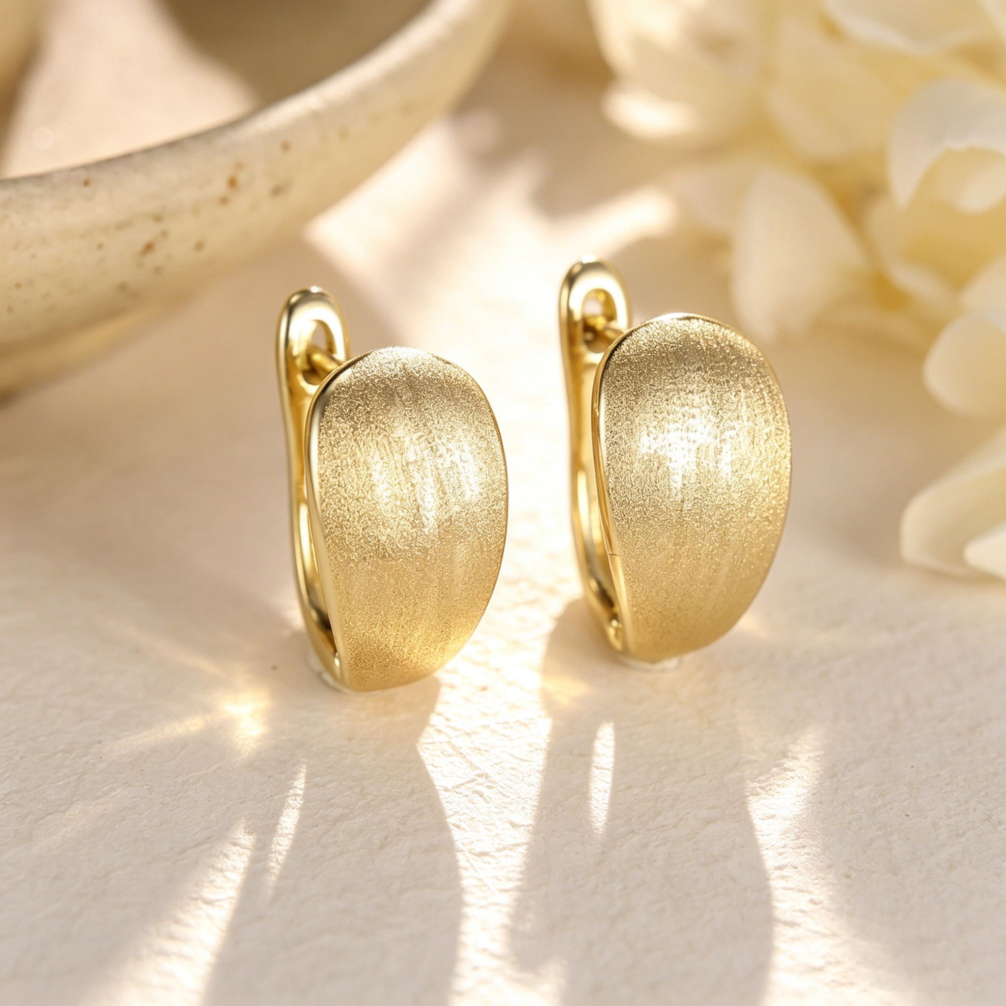 TEMU Easy And Exquisite Matte Irregular Shaped Women's Ear Hooks, Matte Frosted Arc U-shaped Earrings, Premium Versatile Face-shaping Women's Metal