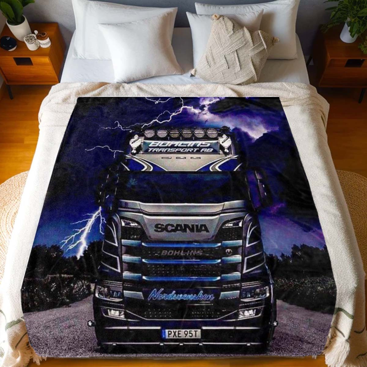 

Semi Truck Themed Flannel Fleece Blanket, Soft Cozy Non-woven Fabric, , 100% Polyester, All , Anime Style, 250-300gsm, Decorative Throw For Nap & Gift