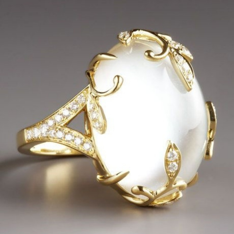 טבעת וינטג' מחושת אופפת מצופה בבוטור זה עם סגנון בוהמי יומיומי או מתנה